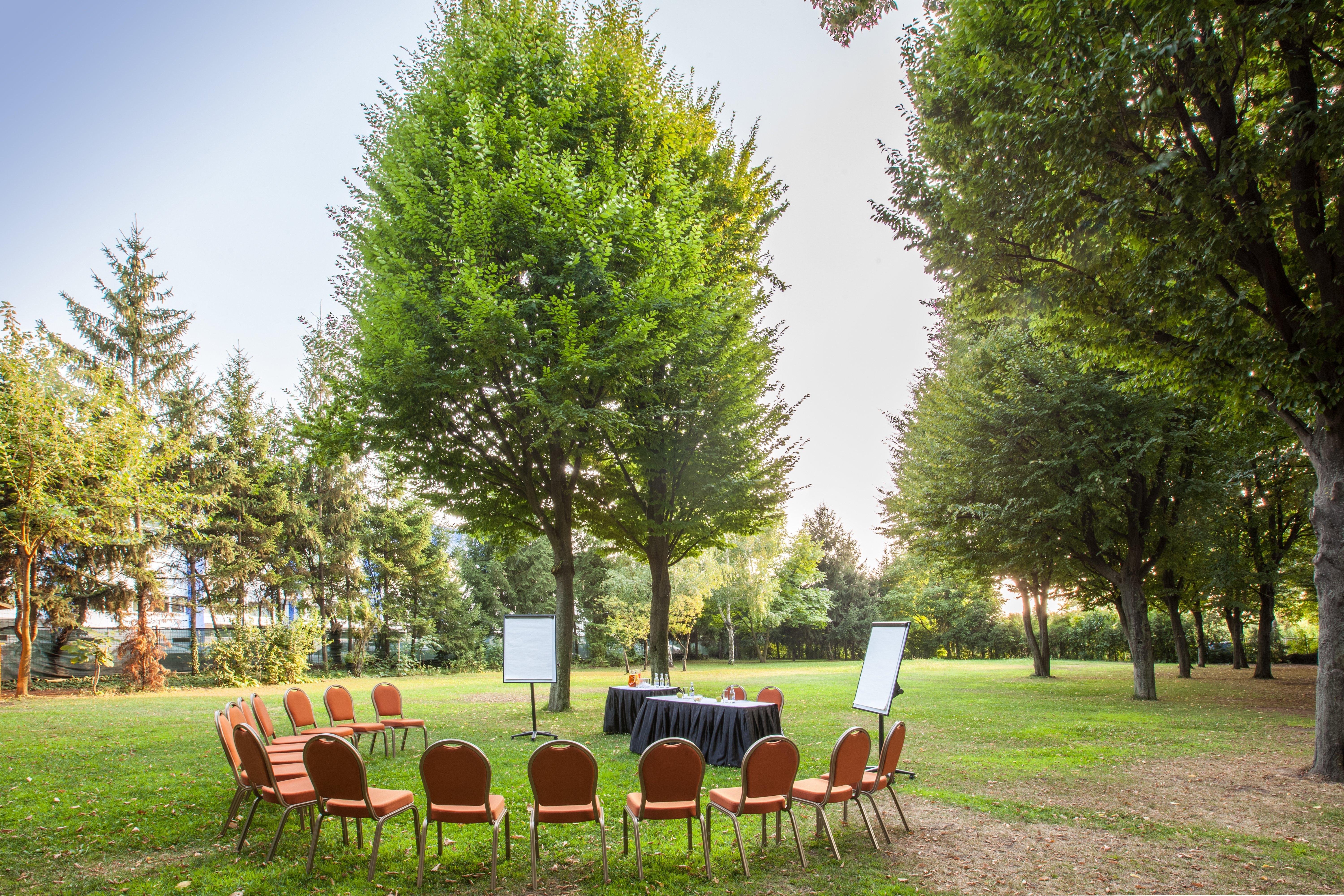 Crowne Plaza Bucharest, An Ihg Hotel Dış mekan fotoğraf