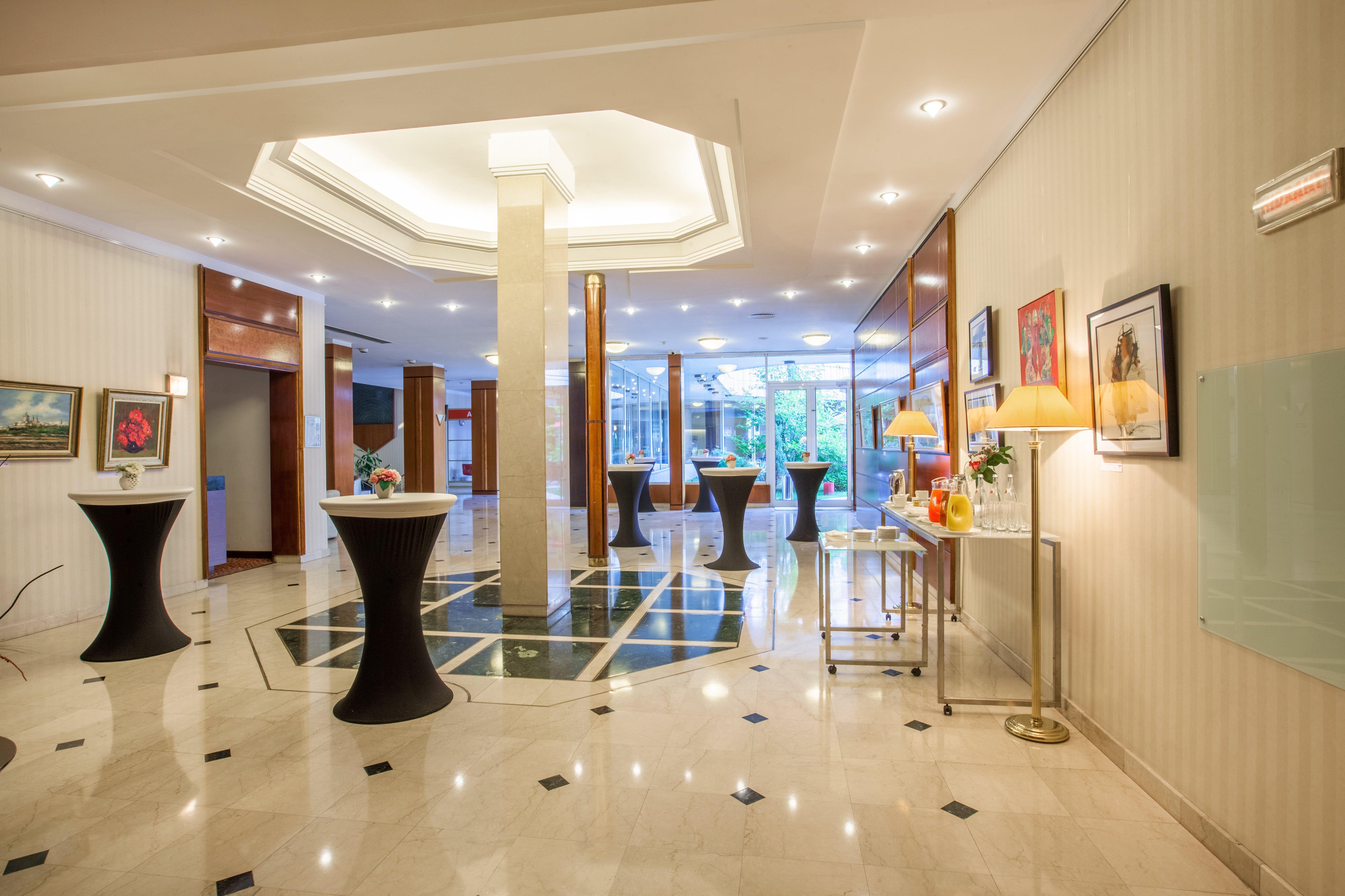 Crowne Plaza Bucharest, An Ihg Hotel Dış mekan fotoğraf